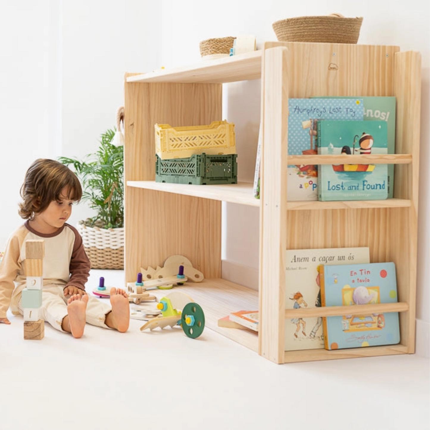 Montessori Bookcase/Bookshelf