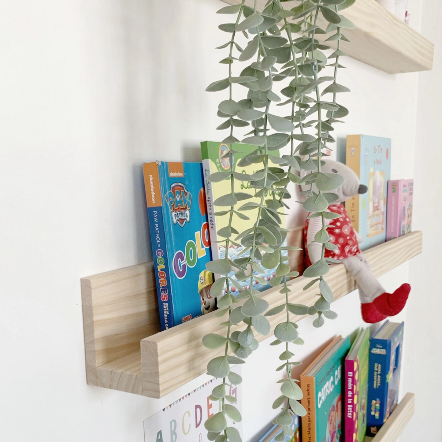 Smooth Floating Shelves